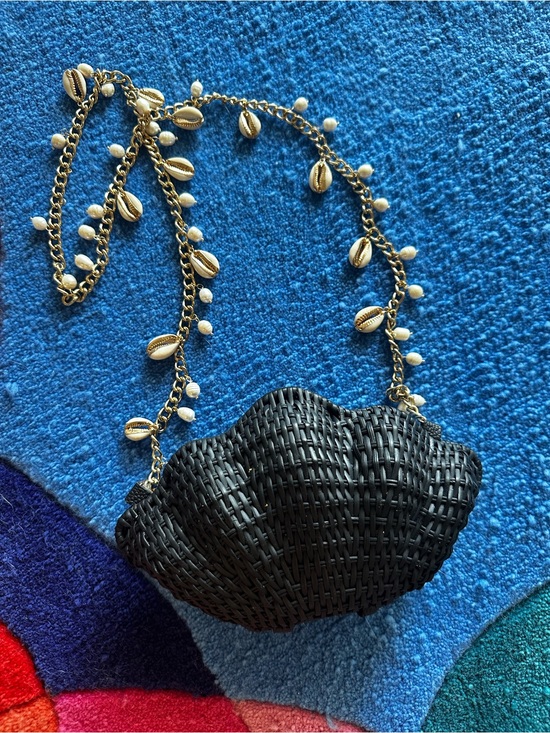 Handbags - Black Woven Shell Crossbody Bag with Gold Shell-Accent Chain